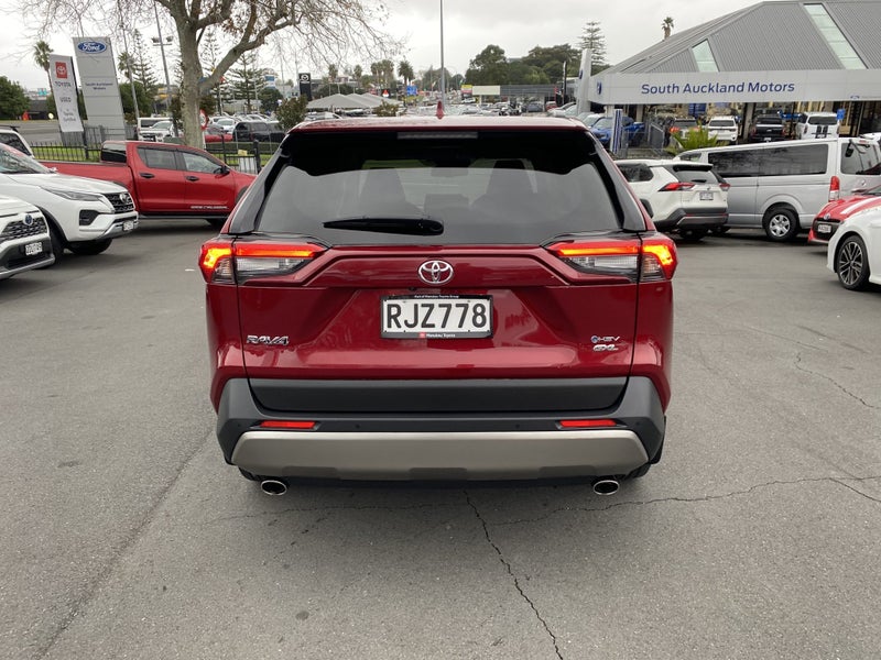 2025 Toyota RAV4 GXL 2.5P Hybrid image 3