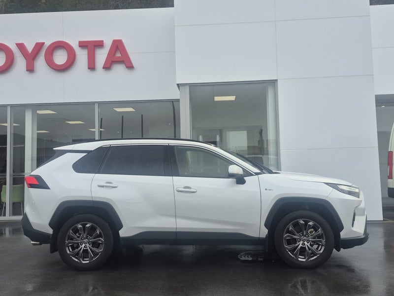 2025 Toyota RAV4 GXL 2.5P HYBRID Auto image 2