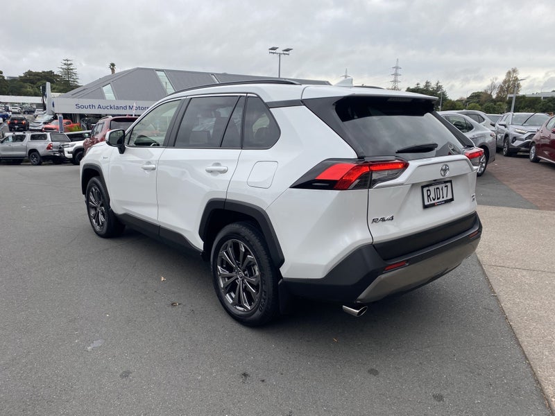 2025 Toyota RAV4 GXL 2.5P Hybrid AWD SUV image 5