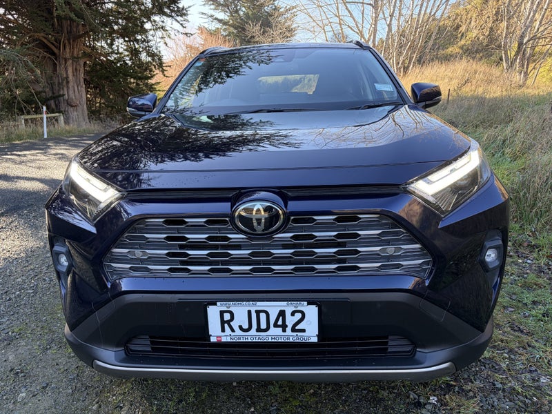 2025 Toyota RAV4 GXL Hybrid image 2