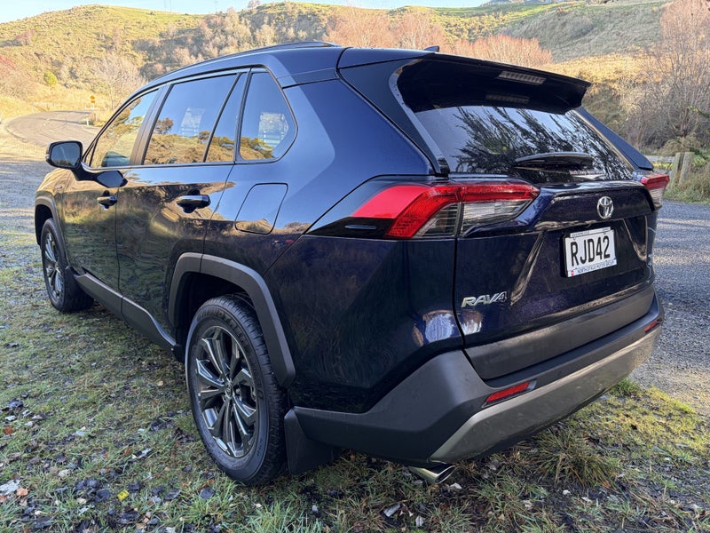 2025 Toyota RAV4 GXL Hybrid image 4