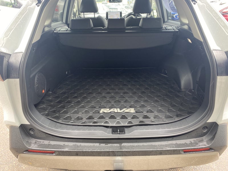 2025 Toyota RAV4 Limited 2.5 Hybrid image 4