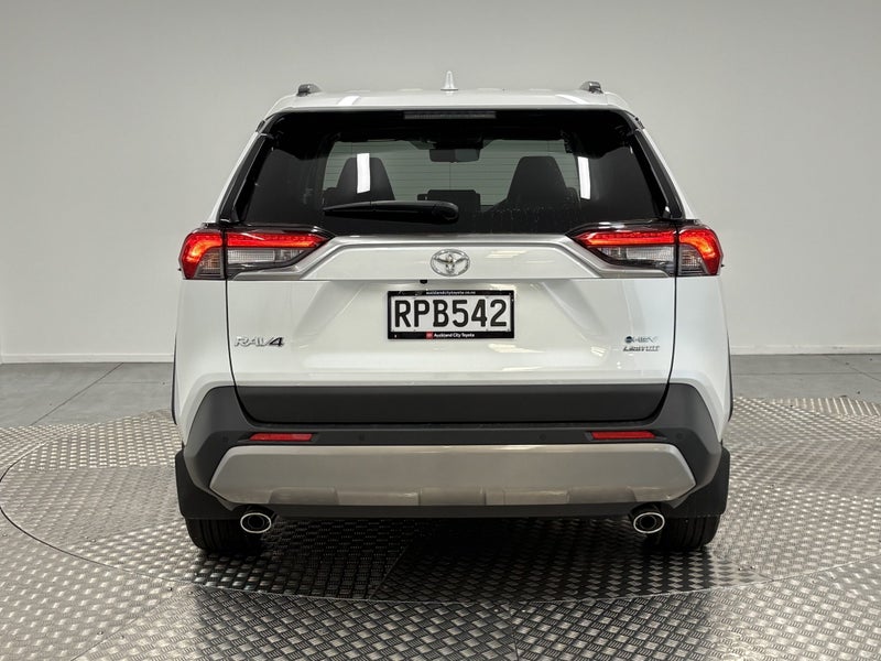 2025 Toyota RAV4 Limited 2.5 Hybrid AWD image 4