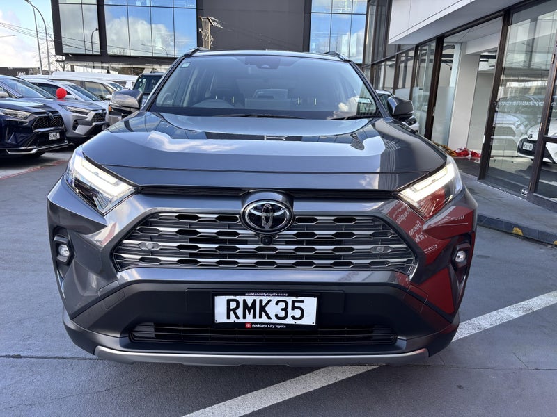 2025 Toyota RAV4 Limited 2.5 HYBRID LUXURY SUV image 4