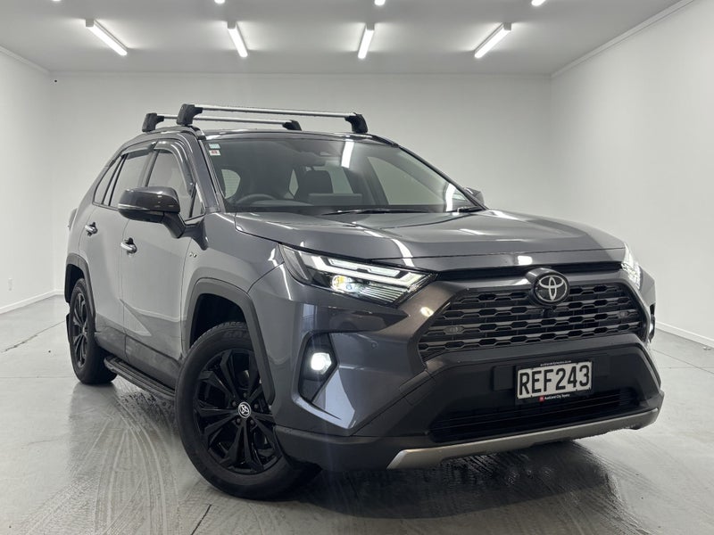 2025 Toyota RAV4 Limited 2.5 PETROL HYBRID image 1