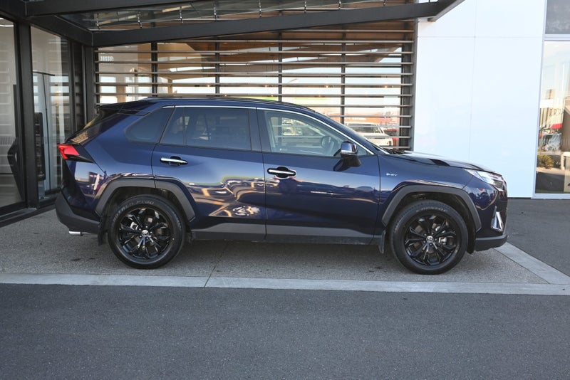 2025 Toyota RAV4 Limited 2.5 Petrol Hybrid AWD SUV image 5