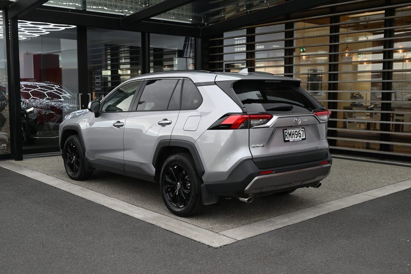 2025 Toyota RAV4 Limited 2.5 Petrol Hybrid AWD SUV image 2