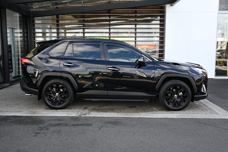 2025 Toyota RAV4 Limited 2.5 Petrol Hybrid AWD SUV image 5