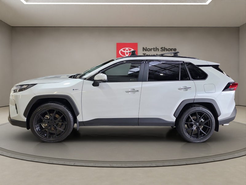 2025 Toyota RAV4 Limited 2.5L Hybrid AWD SUV image 5
