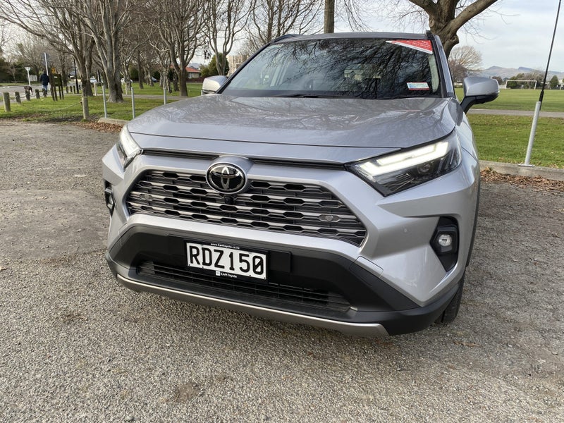 2025 Toyota RAV4 Limited 2.5L Petrol Hybrid 4WD image 4