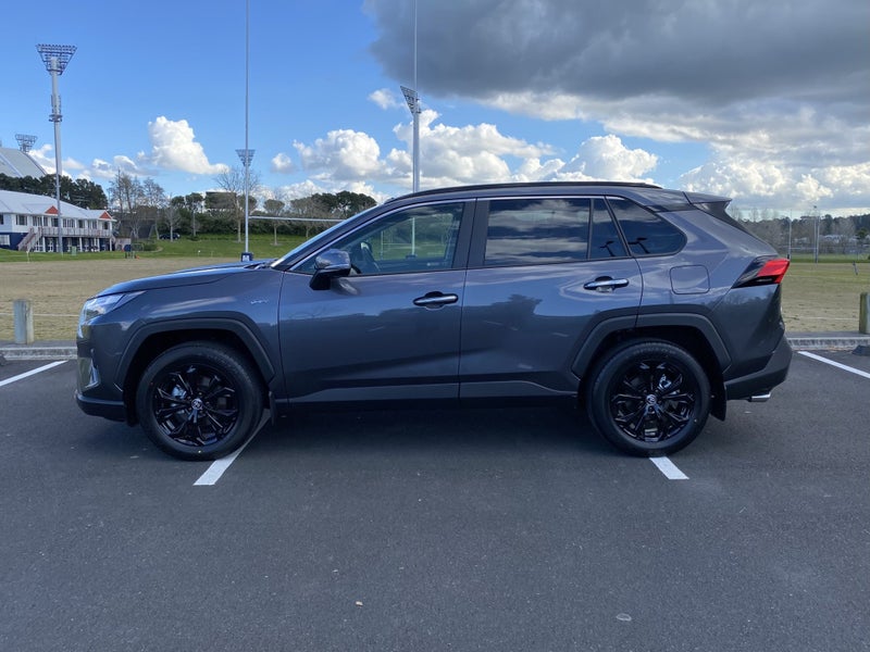 2025 Toyota RAV4 Limited 2.5L Petrol HYBRID AWD... image 4