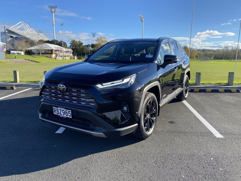 2025 Toyota RAV4 Limited 2.5L Petrol HYBRID SUV... image 3