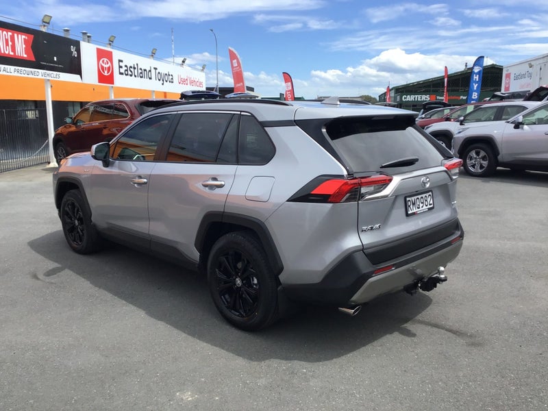 2025 Toyota RAV4 Limited 2.5P AWD Hybrid SUV image 5