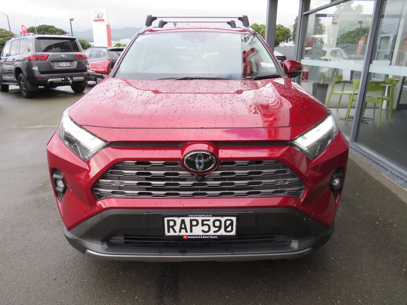 2025 Toyota RAV4 Limited 2.5P HV image 3