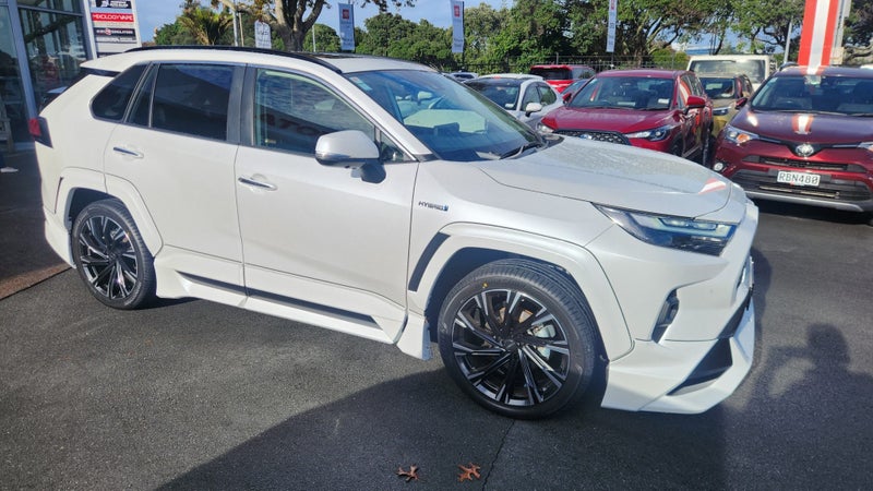 2025 Toyota RAV4 Limited 2.5P HV ECVT AWD image 2