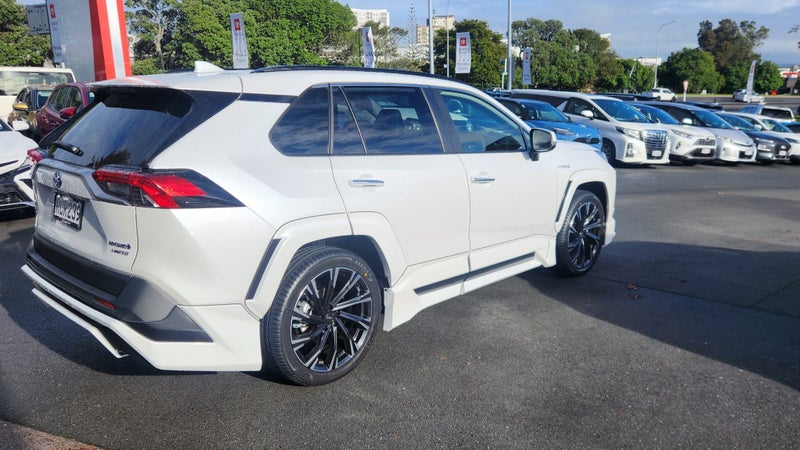 2025 Toyota RAV4 Limited 2.5P HV ECVT AWD image 3