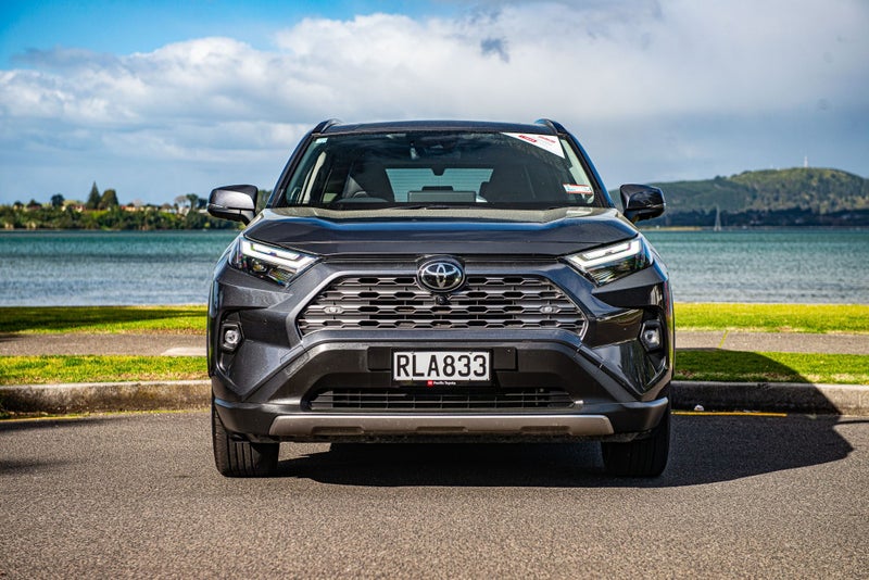 2025 Toyota RAV4 Limited 2.5P HV ECVT AWD image 2