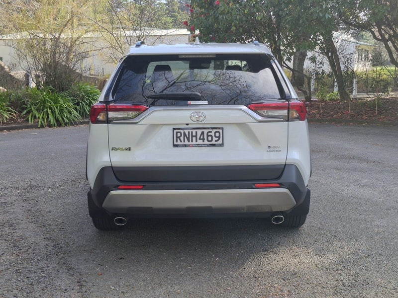 2025 Toyota RAV4 Limited 2.5P HV ECVT AWD (AHAG... image 5