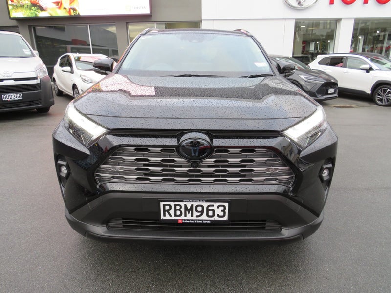 2025 Toyota RAV4 Limited 2.5P HV ECVT AWD SUV image 2