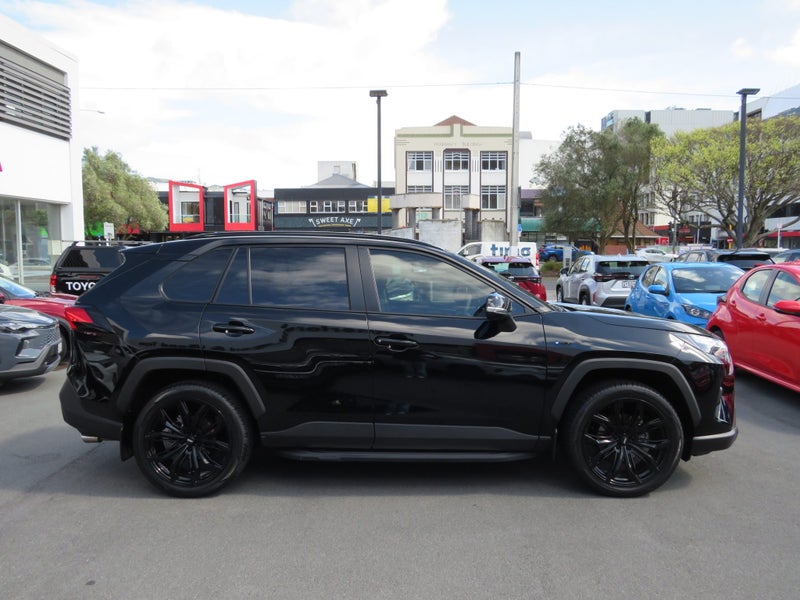 2025 Toyota RAV4 Limited 2.5P HV ECVT AWD SUV image 3