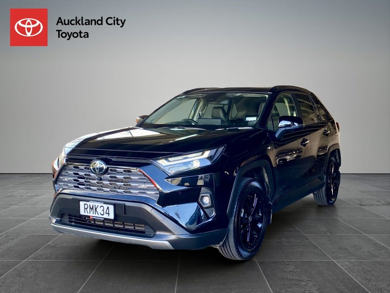 2025 Toyota RAV4 Limited 2.5P HV ECVT AWD SUV image 3