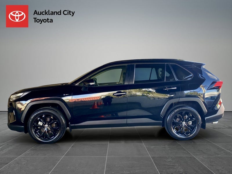 2025 Toyota RAV4 Limited 2.5P HV ECVT AWD SUV image 4
