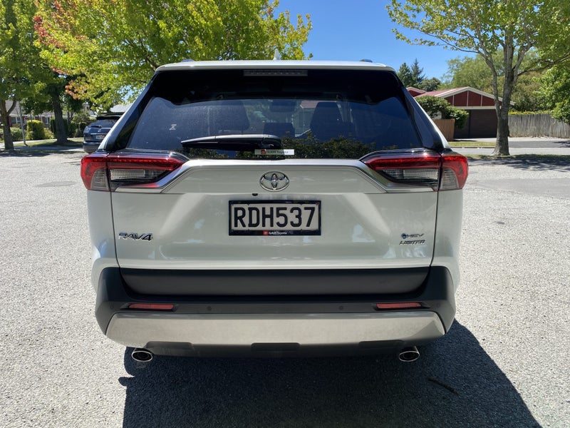 2025 Toyota RAV4 Limited 2.5P HV ECVT AWD SUV image 4