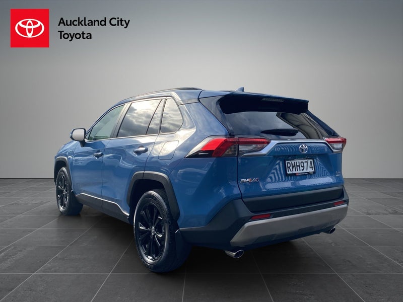 2025 Toyota RAV4 Limited 2.5P HV ECVT AWD SUV image 5