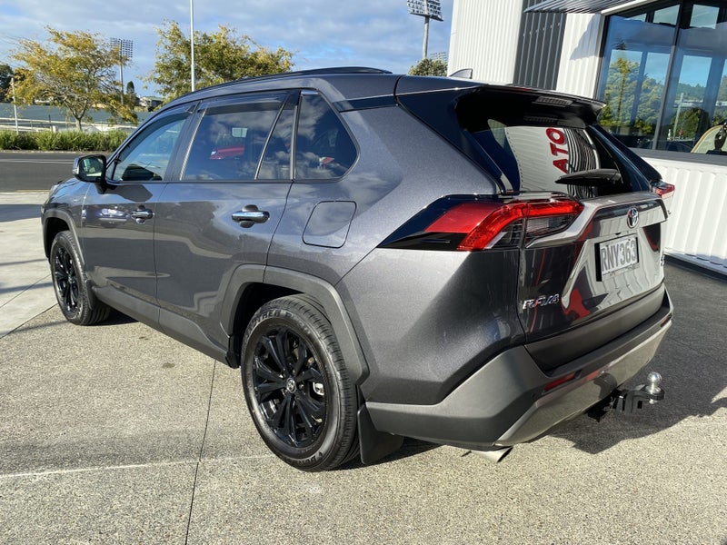 2025 Toyota RAV4 Limited 2.5P HV ECVT AWD SUV image 3