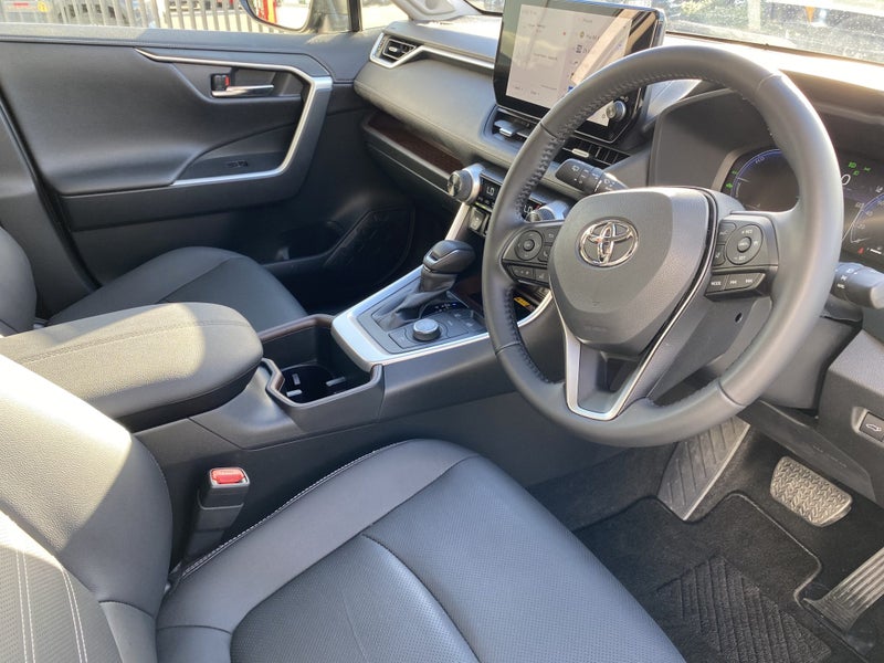 2025 Toyota RAV4 Limited 2.5P HV ECVT AWD SUV image 5