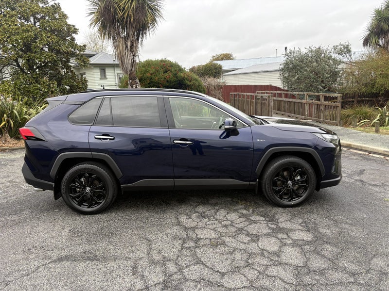 2025 Toyota RAV4 Limited 2.5P HV ECVT AWD SUV/5... image 3
