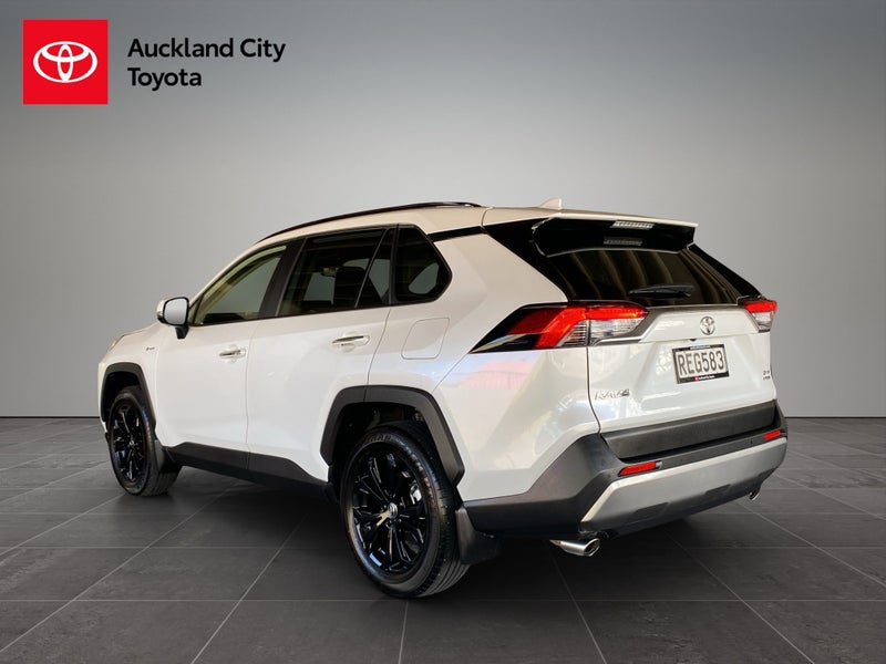 2025 Toyota RAV4 Limited 2.5P HV ECVT AWD SUV/5... image 5