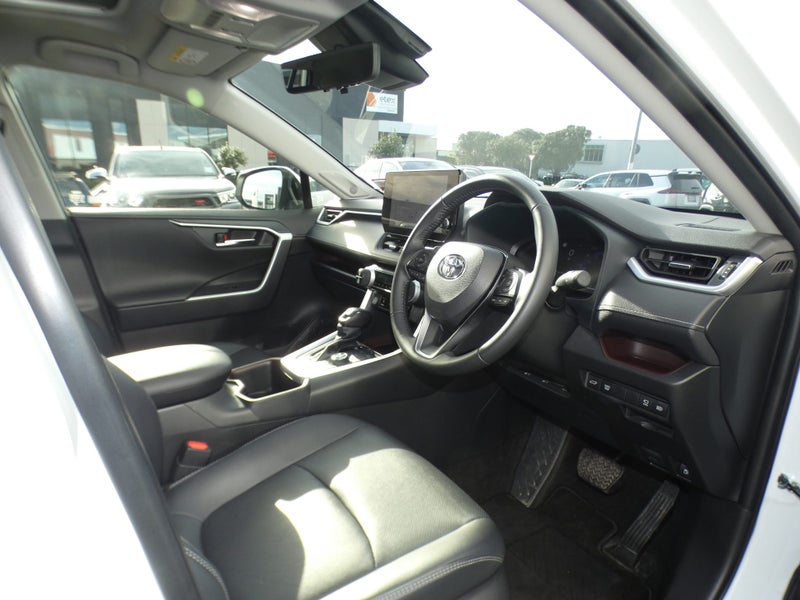 2025 Toyota RAV4 Limited 2.5P HV ECVT AWD SUV/5... image 2