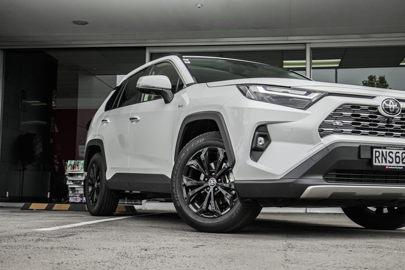 2025 Toyota RAV4 Limited 2.5P HV ECVT AWD SUV/5... image 4