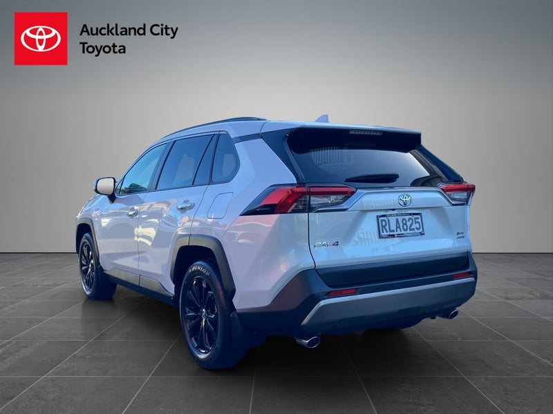 2025 Toyota RAV4 Limited 2.5P HV ECVT AWD SUV/5... image 5