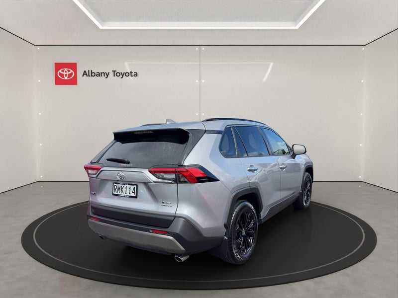 2025 Toyota RAV4 Limited 2.5P HV ECVT AWD SUV/5... image 3