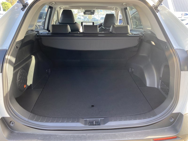 2025 Toyota RAV4 Limited 2.5P Hybrid image 4