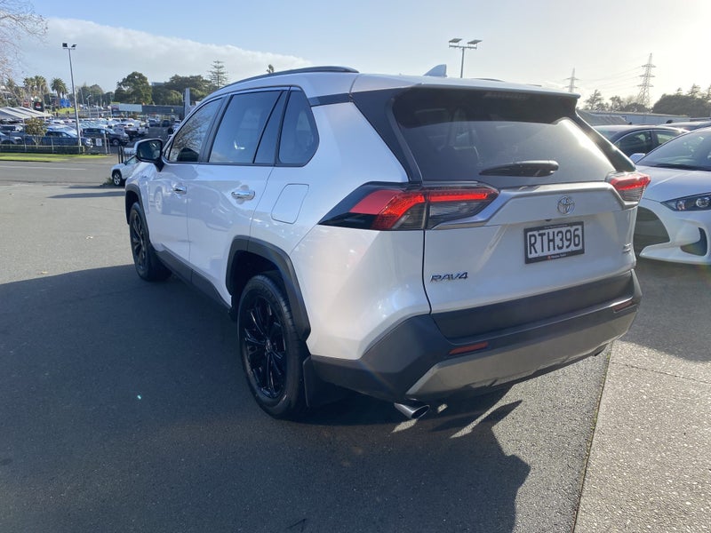 2025 Toyota RAV4 Limited 2.5P Hybrid image 5