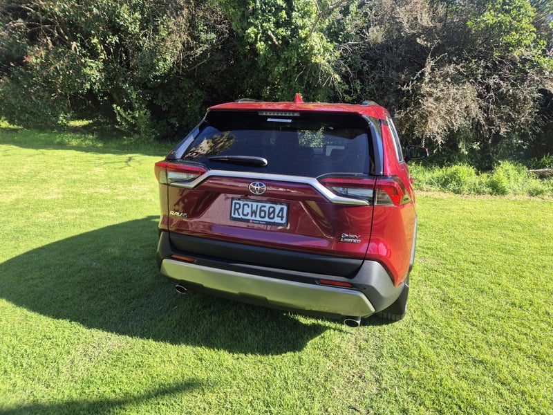 2025 Toyota RAV4 Limited 2.5P Hybrid image 5