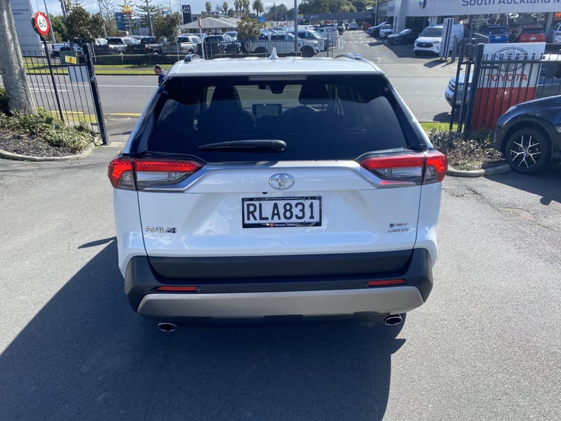 2025 Toyota RAV4 Limited 2.5P Hybrid image 3
