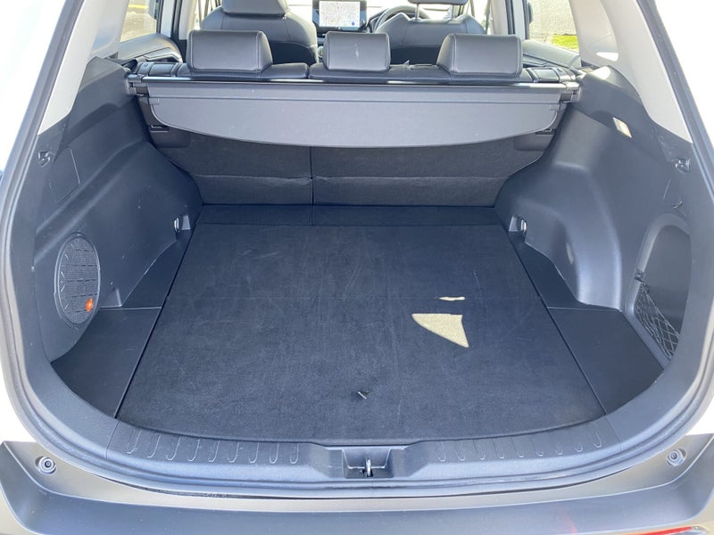 2025 Toyota RAV4 Limited 2.5P Hybrid image 4