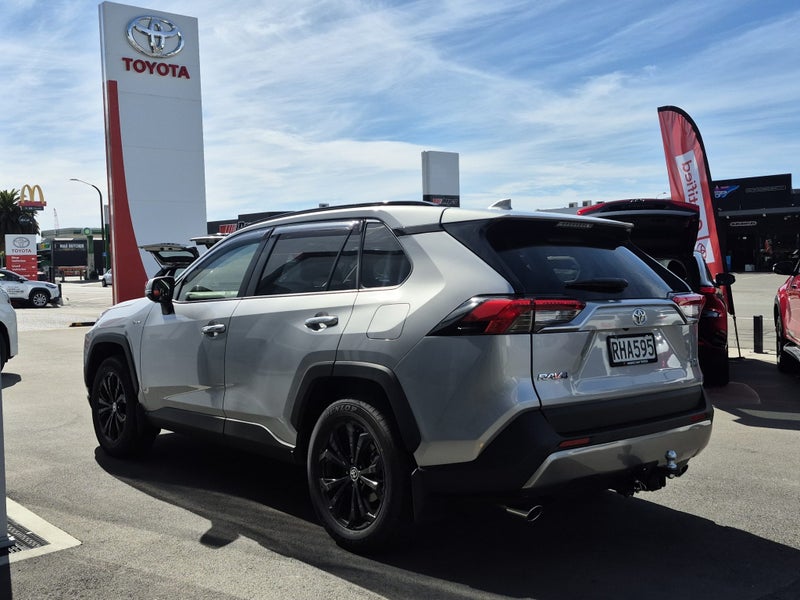 2025 Toyota RAV4 Limited 2.5P HYBRID 4WD Auto image 5