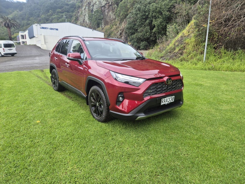 2025 Toyota RAV4 Limited 2.5P Hybrid AWD image 3