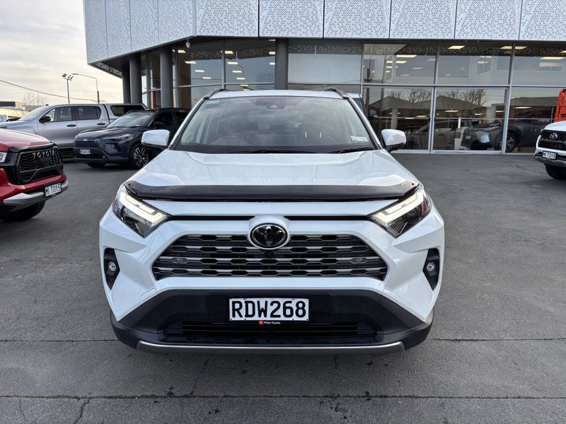 2025 Toyota RAV4 Limited 2.5P Hybrid AWD image 2