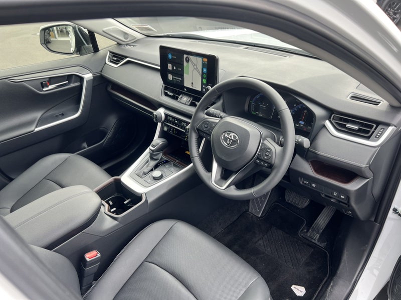 2025 Toyota RAV4 Limited 2.5P Hybrid AWD image 2