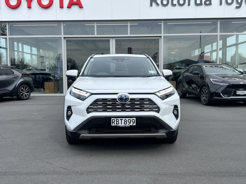 2025 Toyota RAV4 Limited 2.5P Hybrid AWD image 4