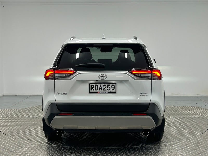 2025 Toyota RAV4 Limited 2.5P HYBRID AWD image 4