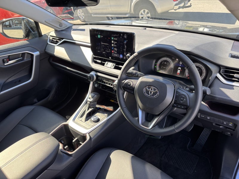 2025 Toyota RAV4 Limited 2.5P Hybrid AWD image 2