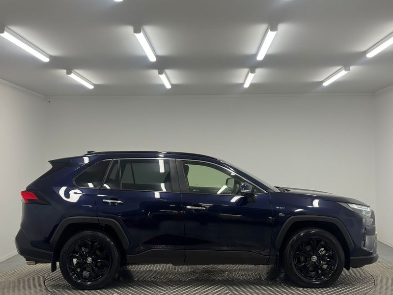 2025 Toyota RAV4 Limited 2.5P HYBRID AWD image 2