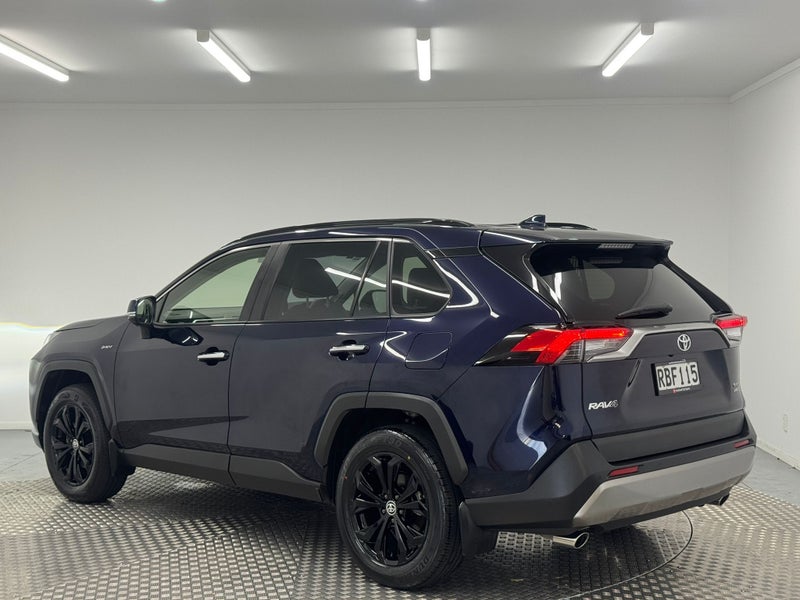 2025 Toyota RAV4 Limited 2.5P HYBRID AWD image 5